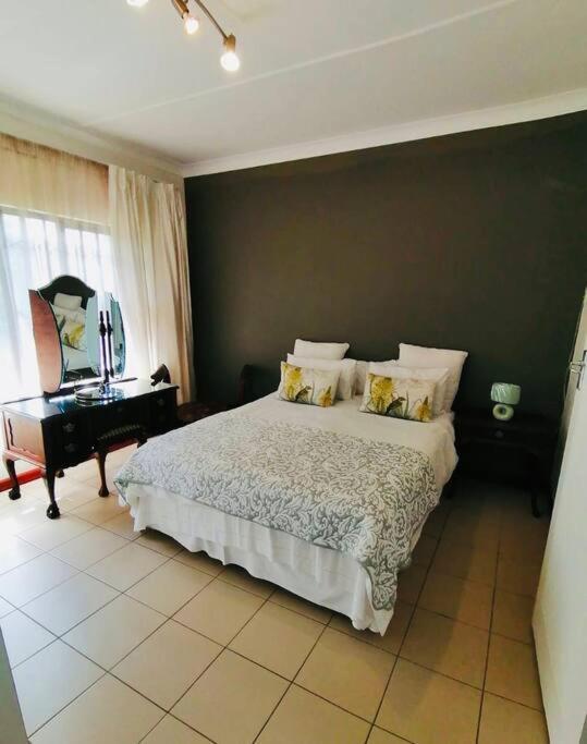 Appartement Garden And Park Leisure On Tugela à Benoni Extérieur photo