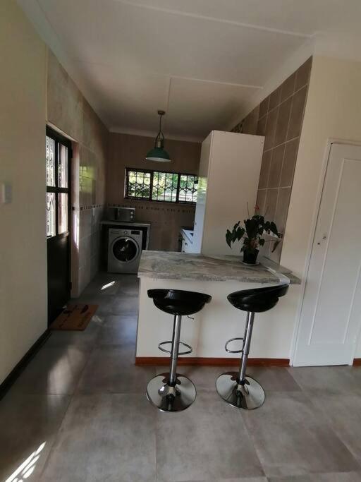 Appartement Garden And Park Leisure On Tugela à Benoni Extérieur photo