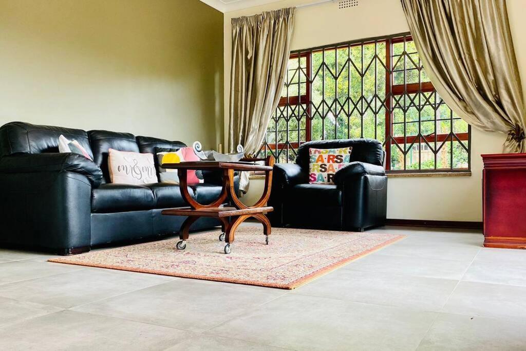 Appartement Garden And Park Leisure On Tugela à Benoni Extérieur photo